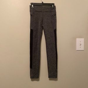 Athleta girls size 8-10 leggings.